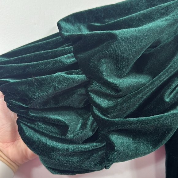 Green velvet dress size large - Picture 2 of 3